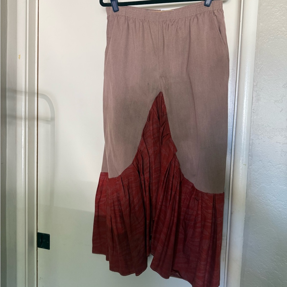 Elegant Two-Tone Skirt